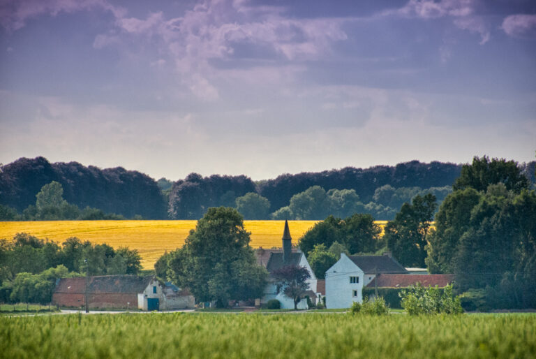 Projet de lotissement à proximité de l&rsquo;église de Tourinnes : quand la procédure devient un instrument