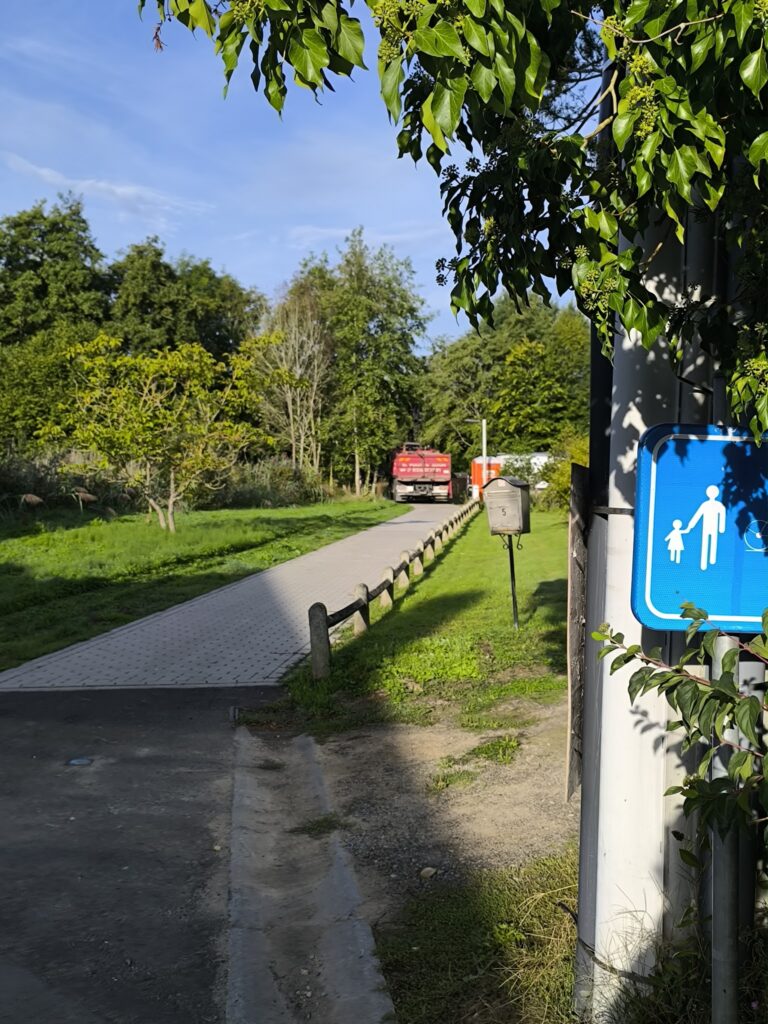 Sentier24 panneau camion